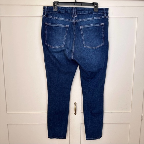 Good American Good Legs Crop Jeans In Blue260 15 - Picture 6 of 7